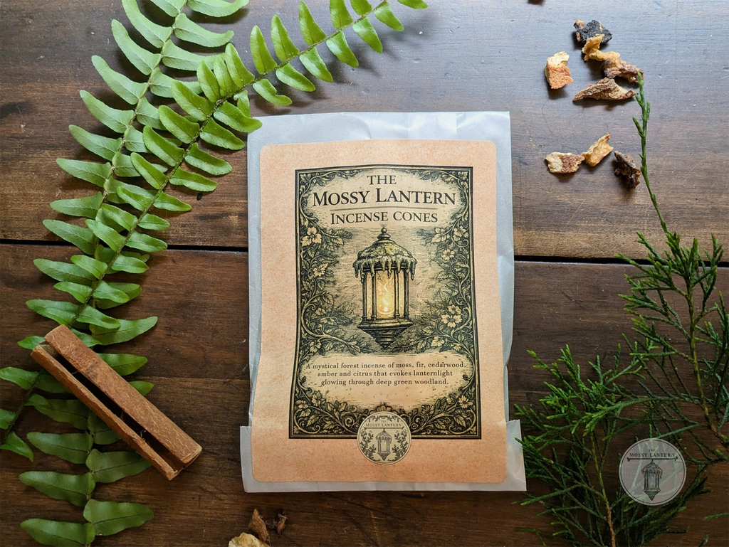 The Mossy Lantern (Cedarwood + Cinnamon + Orange) Natural Incense Cones